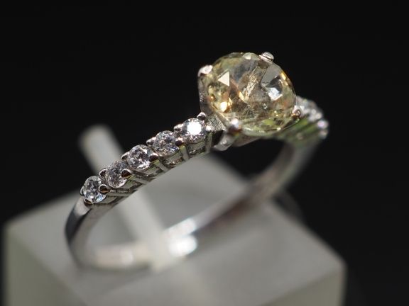 Серебряное кольцо 925 пробы с натуральным бериллом 0.88 карат - 76