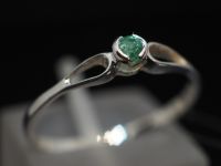 Серебряное кольцо с изумрудом - 121